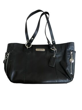 Coach Black Leather Shoulder Bag